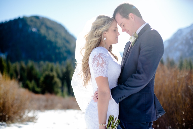 EK-Studios-Utah-Wedding-Photographers-Winter-Mountian-Bridals-Utah-Photography012-Blog(pp_w768_h512)