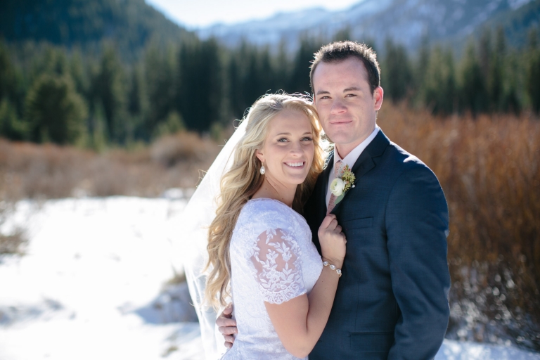 EK-Studios-Utah-Wedding-Photographers-Winter-Mountian-Bridals-Utah-Photography024-Blog(pp_w768_h512)