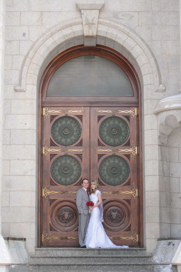 EK-Studios-Utah-Wedding-Photographers-SLC-Temple-Wedding-Reception-Joseph-Smith-Memorial-Building014-Blog(pp_w768_h1152)