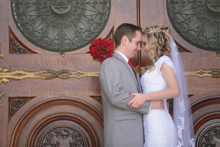EK-Studios-Utah-Wedding-Photographers-SLC-Temple-Wedding-Reception-Joseph-Smith-Memorial-Building017-Blog(pp_w768_h512)