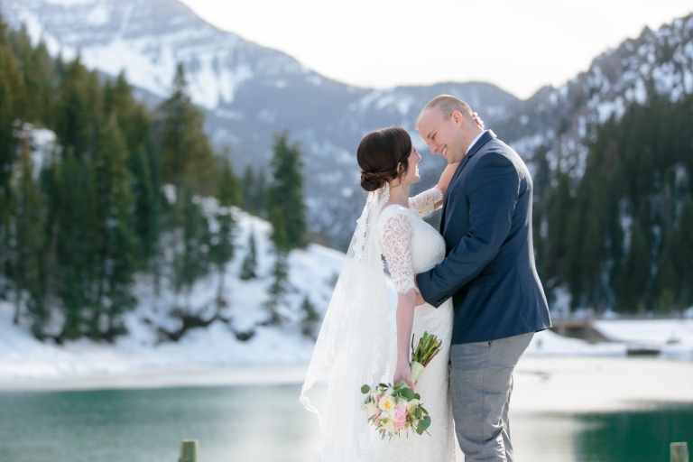 EK-Studios-Utah-Wedding-Photographers-Bridals-in-the-mountians-Utah014-Blog(pp_w768_h512)