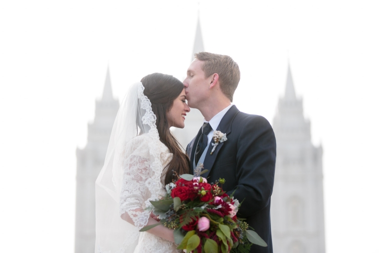 EK-Studios-Utah-Wedding-Photographers-Salt-lake-temple-wedding-heritage-gardens-reception011-Blog(pp_w768_h512)