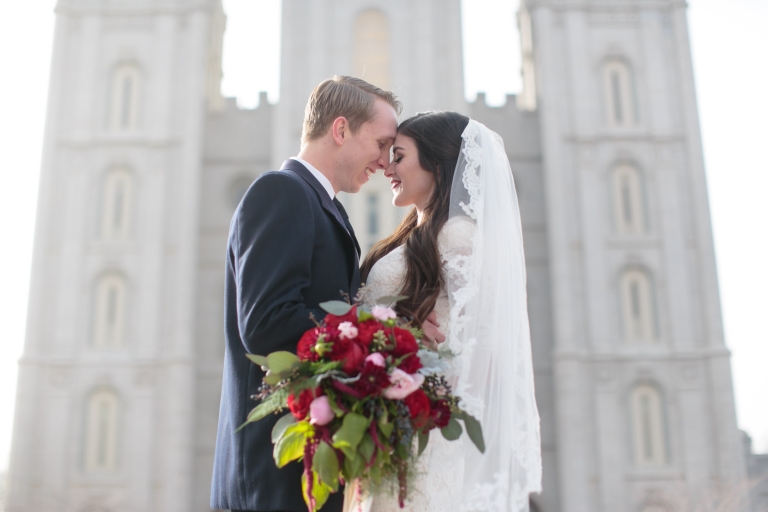 EK-Studios-Utah-Wedding-Photographers-Salt-lake-temple-wedding-heritage-gardens-reception030-Blog(pp_w768_h512)