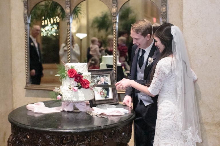 EK-Studios-Utah-Wedding-Photographers-Salt-lake-temple-wedding-heritage-gardens-reception046-Blog(pp_w768_h512)