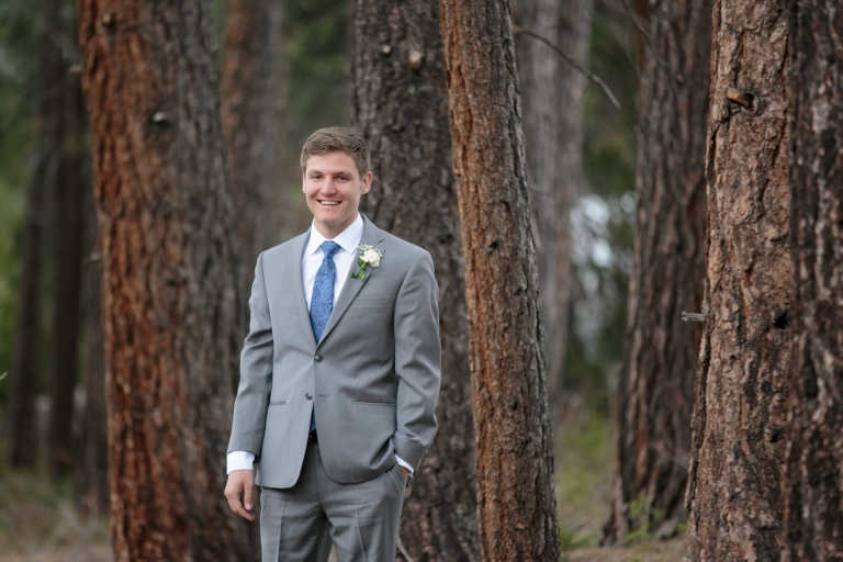EK-Studios-Utah-Wedding-Photographers-Bridals-in-the-woods-pines011-Blog(pp_w768_h512)