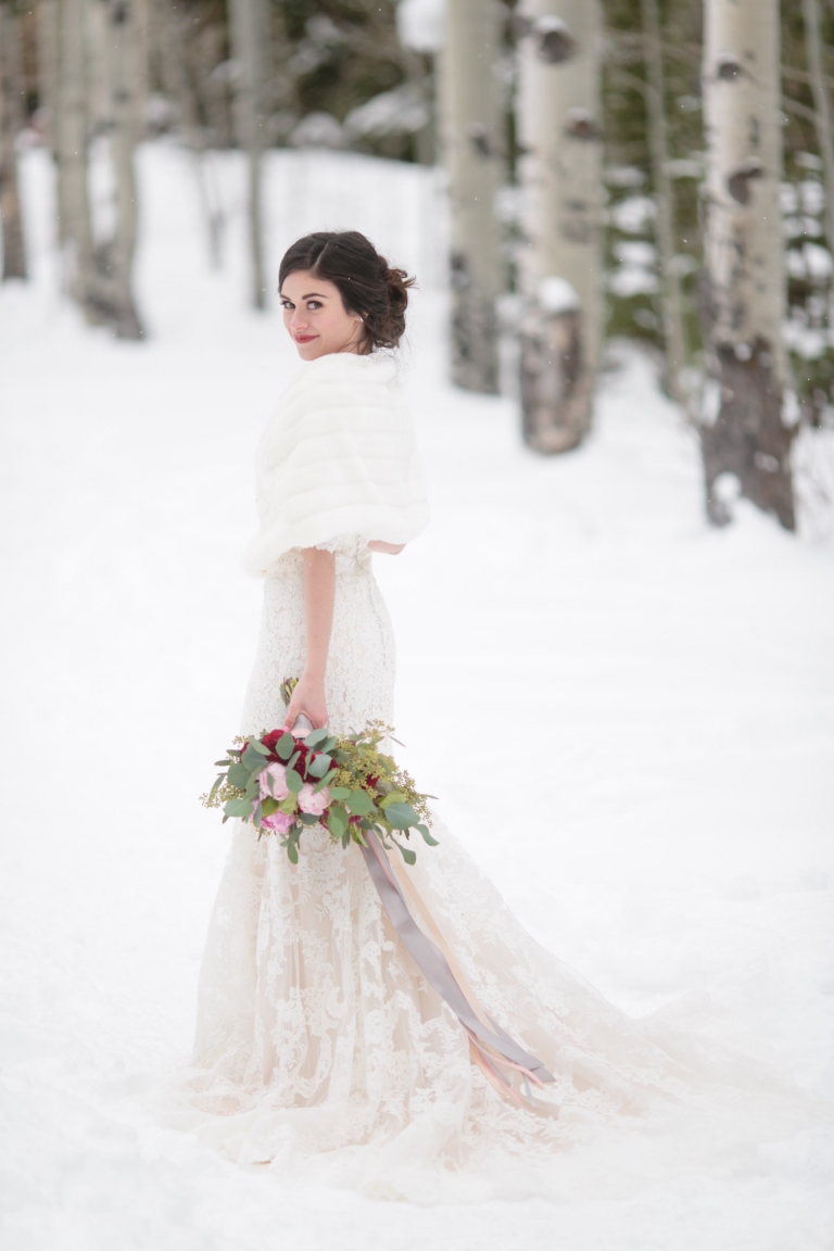 EK-Studios-Utah-Wedding-Photographers-Winter-Bridals-in-the-mountians-woods006-Blog(pp_w768_h1152)