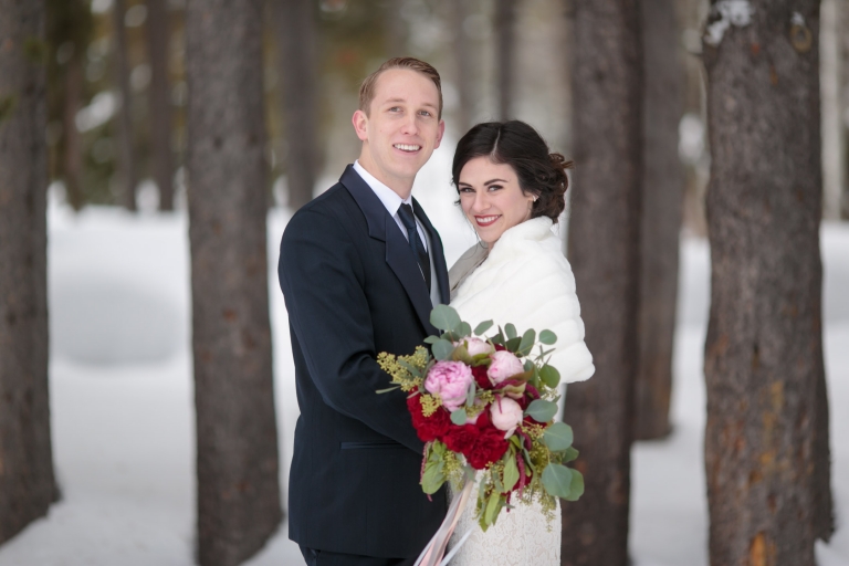 EK-Studios-Utah-Wedding-Photographers-Winter-Bridals-in-the-mountians-woods020-Blog(pp_w768_h512)