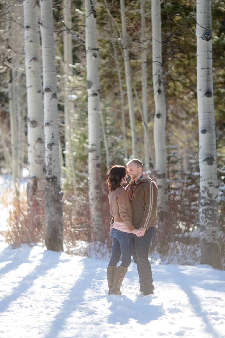 EK-Studios-Utah-Wedding-Photographers-Winter-Engagements-Mountains-UT008-Blog(pp_w768_h1152)