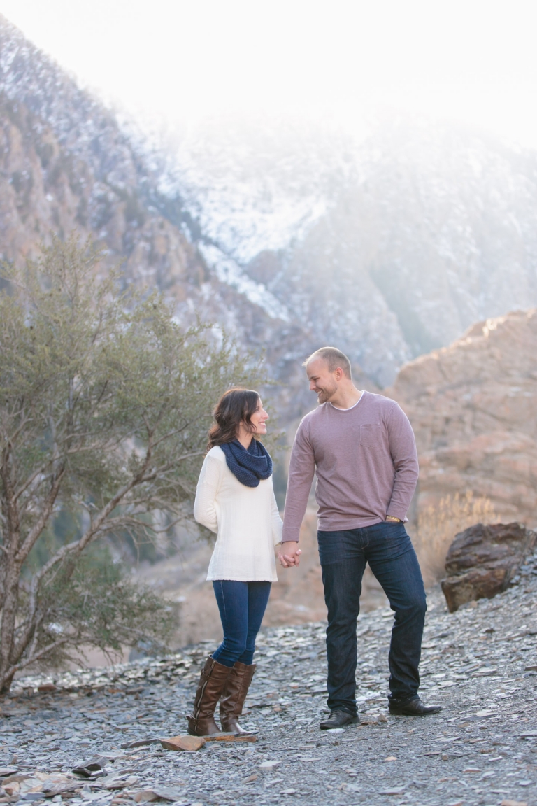 EK-Studios-Utah-Wedding-Photographers-Winter-Engagements-Mountains-UT013-Blog(pp_w768_h1152)