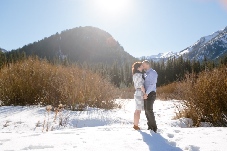 EK-Studios-Utah-Wedding-Photographers-Winter-Engagements-Mountains-UT017-Blog(pp_w768_h512)
