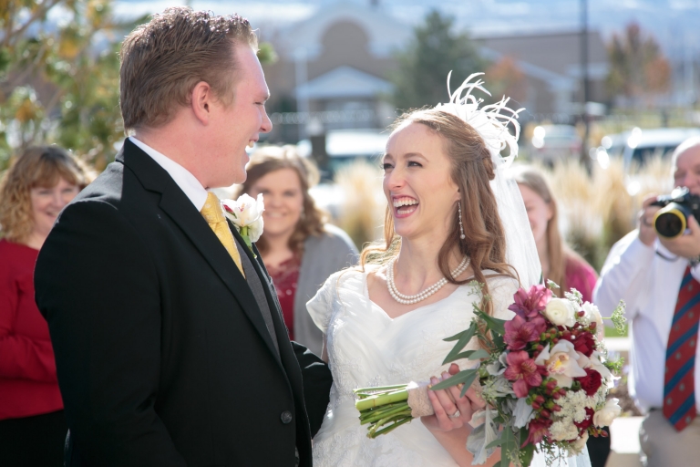 EK-Studios-Utah-Wedding-Photographers-Payson-Temple-Wedding007-Blog(pp_w768_h512)
