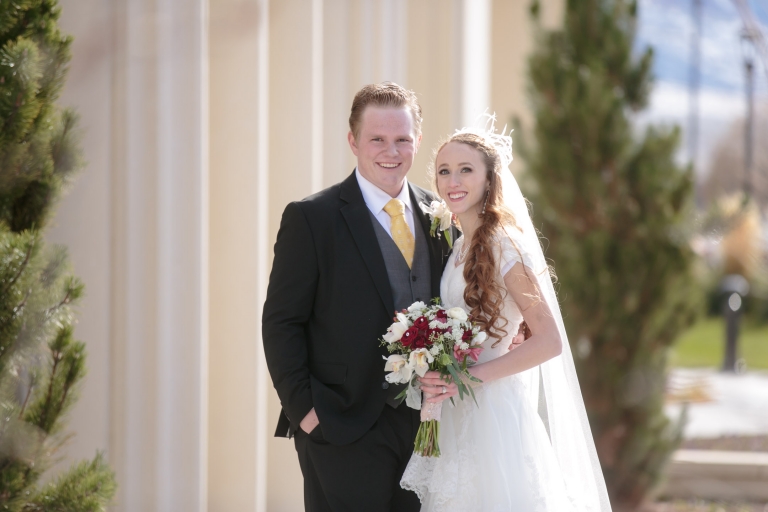 EK-Studios-Utah-Wedding-Photographers-Payson-Temple-Wedding015-Blog(pp_w768_h512)