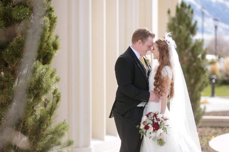 EK-Studios-Utah-Wedding-Photographers-Payson-Temple-Wedding025-Blog(pp_w768_h512)