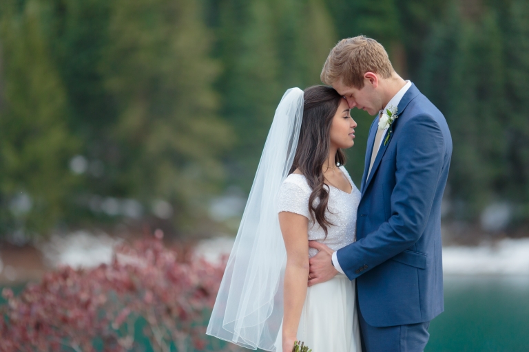 Winter-Mountain-Bridals-Utah-Photography-Utah-Wedding-Photographers-EK-Studios-Photo-Video-001(pp_w768_h512)