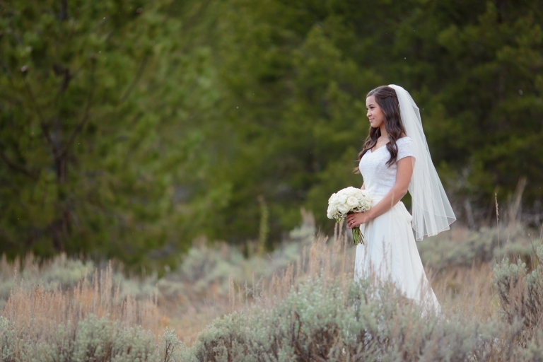 Winter-Mountain-Bridals-Utah-Photography-Utah-Wedding-Photographers-EK-Studios-Photo-Video-007(pp_w768_h512)