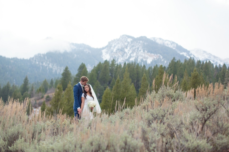 Winter-Mountain-Bridals-Utah-Photography-Utah-Wedding-Photographers-EK-Studios-Photo-Video-017(pp_w768_h512)
