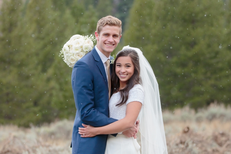 Winter-Mountain-Bridals-Utah-Photography-Utah-Wedding-Photographers-EK-Studios-Photo-Video-021(pp_w768_h512)