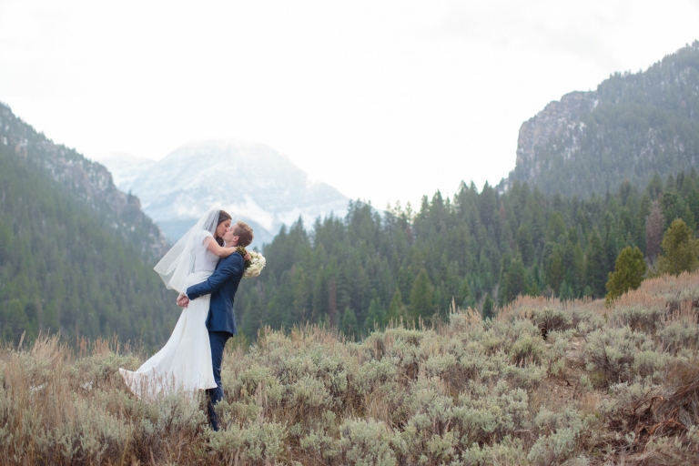 Winter-Mountain-Bridals-Utah-Photography-Utah-Wedding-Photographers-EK-Studios-Photo-Video-028(pp_w768_h512)