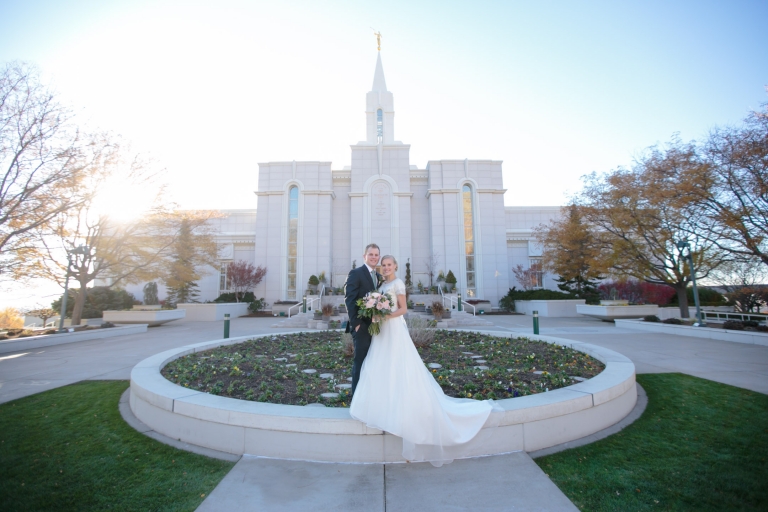 EK-Studios-Utah-Wedding-Photographers-Bountiful-Temple-Wedding-Bridals018-Blog(pp_w768_h512)