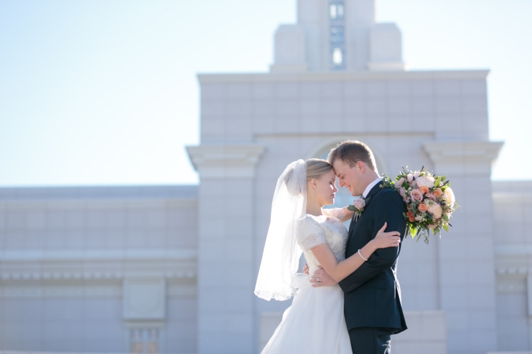 EK-Studios-Utah-Wedding-Photographers-Bountiful-Temple-Wedding-Bridals020-Blog(pp_w768_h512)