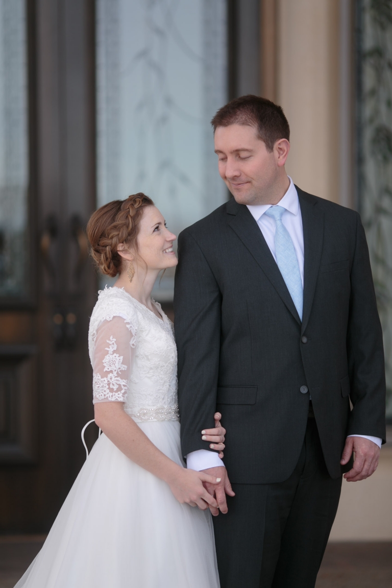 EK-Studios-Utah-Wedding-Photographers-Payson-Temple-Bridals-wedding-photography-utah005-Blog(pp_w768_h1152)