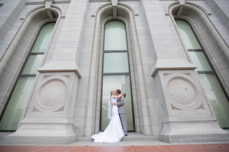 EK-Studios-Utah-Wedding-Photographers-SLC-Temple-Bridals004-Blog(pp_w768_h512)