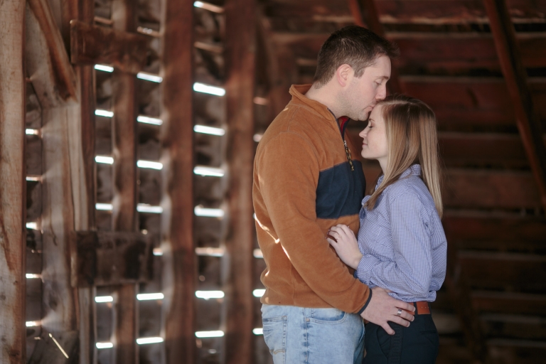 EK-Studios-Utah-Wedding-Photographers-Country-Barn-Engagements008-Blog(pp_w768_h512)