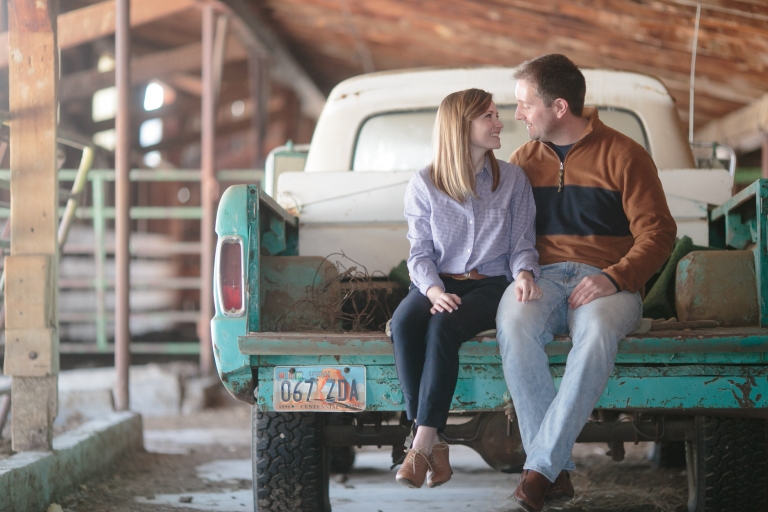 EK-Studios-Utah-Wedding-Photographers-Country-Barn-Engagements023-Blog(pp_w768_h512)