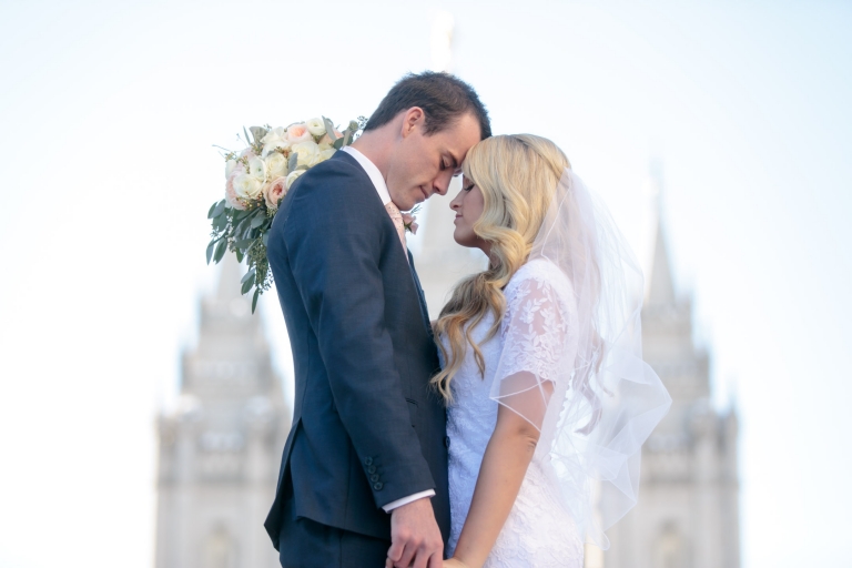 EK-Studios-Utah-Wedding-Photographers-Salt-Lake-temple-Wedding-Sleepy-Ridge-Golf-course-Reception010-Blog(pp_w768_h512)