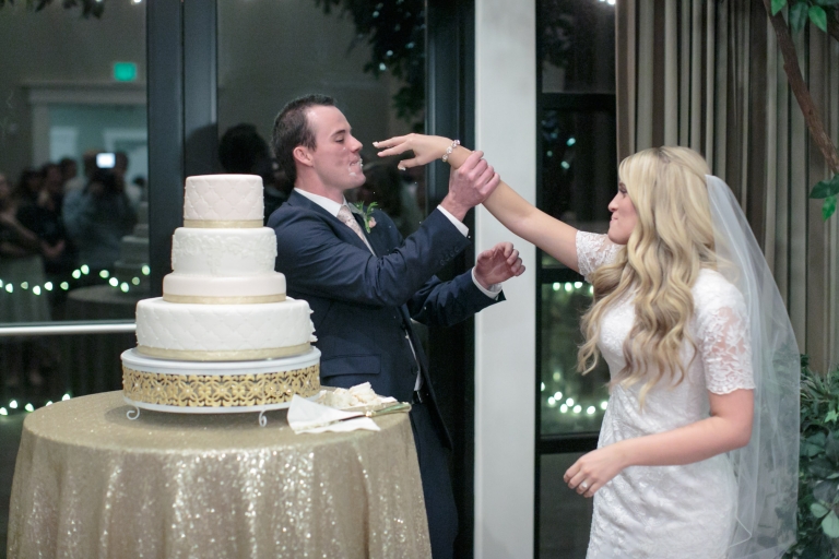 EK-Studios-Utah-Wedding-Photographers-Salt-Lake-temple-Wedding-Sleepy-Ridge-Golf-course-Reception043-Blog(pp_w768_h512)