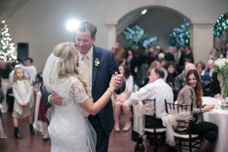EK-Studios-Utah-Wedding-Photographers-Salt-Lake-temple-Wedding-Sleepy-Ridge-Golf-course-Reception047-Blog(pp_w768_h512)