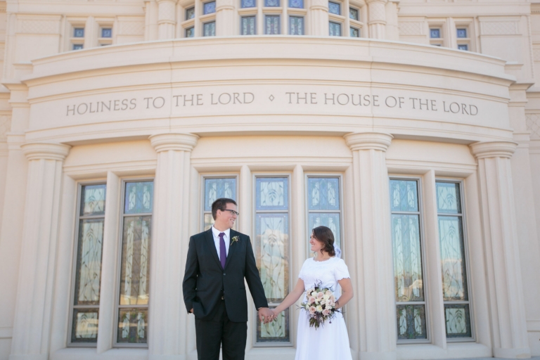 EK-Studios-Utah-Wedding-Photographers-Payson-Temple-Wedding-Photography001-Blog(pp_w768_h512)