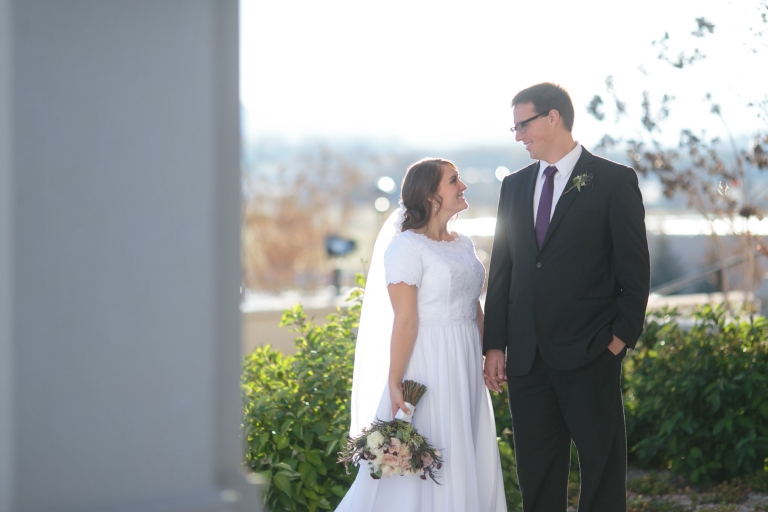 EK-Studios-Utah-Wedding-Photographers-Payson-Temple-Wedding-Photography010-Blog(pp_w768_h512)