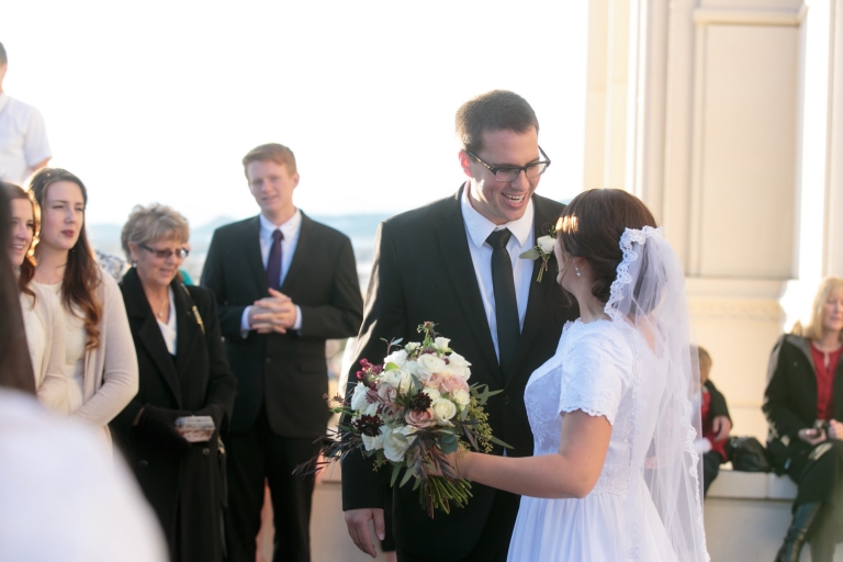 EK-Studios-Utah-Wedding-Photographers-Payson-Temple-Wedding-Photography020-Blog(pp_w768_h512)