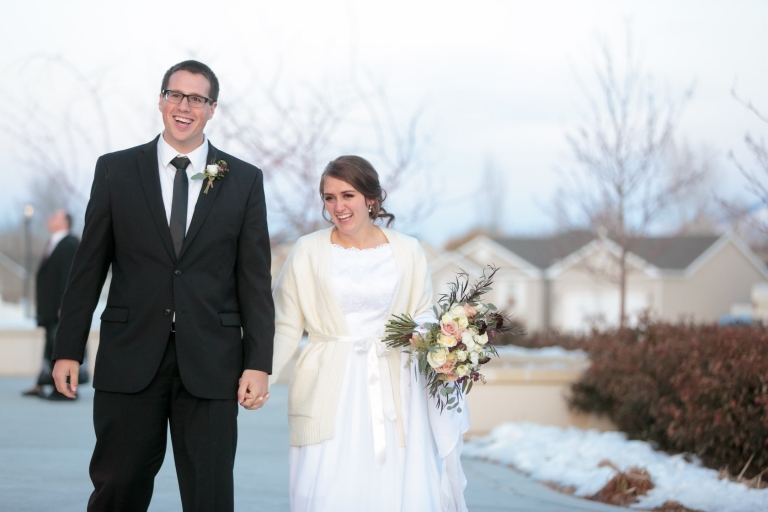 EK-Studios-Utah-Wedding-Photographers-Payson-Temple-Wedding-Photography022-Blog(pp_w768_h512)