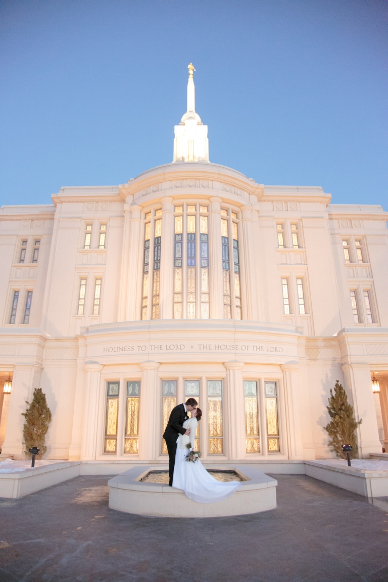 EK-Studios-Utah-Wedding-Photographers-Payson-Temple-Wedding-Photography029-Blog(pp_w768_h1152)