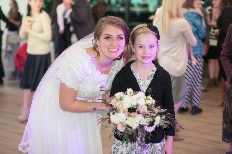 EK-Studios-Utah-Wedding-Photographers-Payson-Temple-Wedding-Photography047-Blog(pp_w768_h512)
