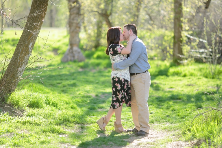 EK-Studios-Utah-Wedding-Photographers-Spring-rustic-nature-engagements-utah-photography008-Blog(pp_w768_h512)