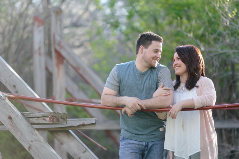 EK-Studios-Utah-Wedding-Photographers-Spring-rustic-nature-engagements-utah-photography018-Blog(pp_w768_h512)