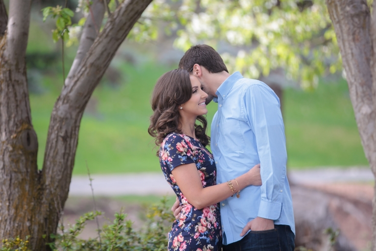 EK-Studios-Utah-Wedding-Photographers-Classy-spring-engagements-blossoms-utah-photography011-Blog(pp_w768_h512)