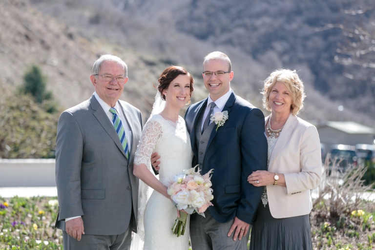 EK-Studios-Utah-Wedding-Photographers-Bountiful-Temple-Wedding-Chantilly-Mansion-Wedding-Reception008-Blog1(pp_w768_h512)