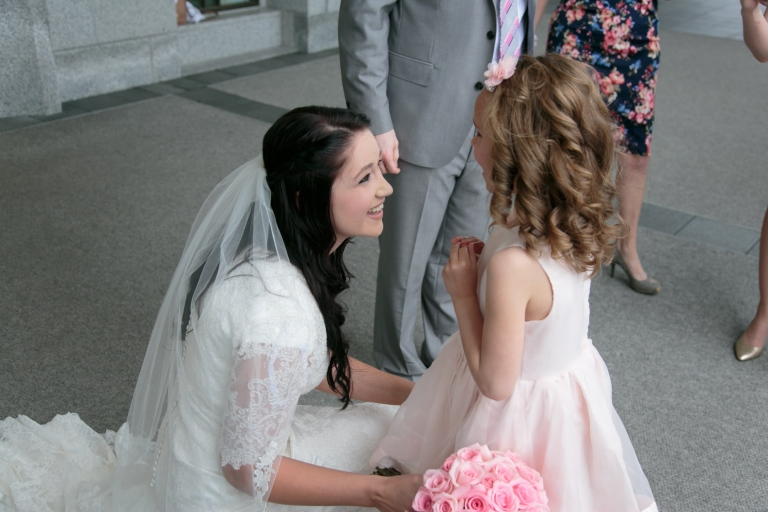 EK-Studios-Utah-Wedding-Photographers-Draper-Temple-Wedding-Utah-photography-blossoms007-Blog(pp_w768_h512)