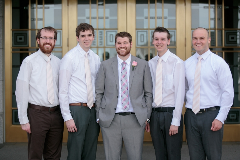 EK-Studios-Utah-Wedding-Photographers-Draper-Temple-Wedding-Utah-photography-blossoms016-Blog(pp_w768_h512)