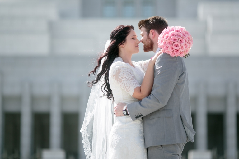 EK-Studios-Utah-Wedding-Photographers-Draper-Temple-Wedding-Utah-photography-blossoms019-Blog(pp_w768_h512)