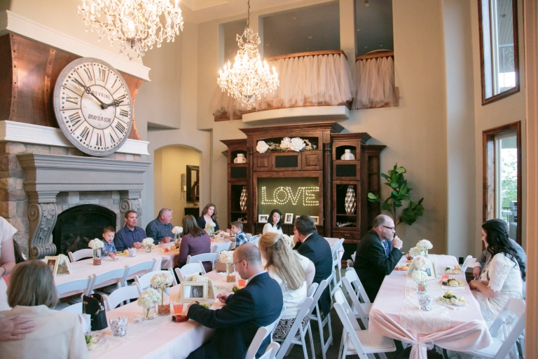 EK-Studios-Utah-Wedding-Photographers-Draper-Temple-Wedding-Utah-photography-blossoms042-Blog(pp_w768_h512)