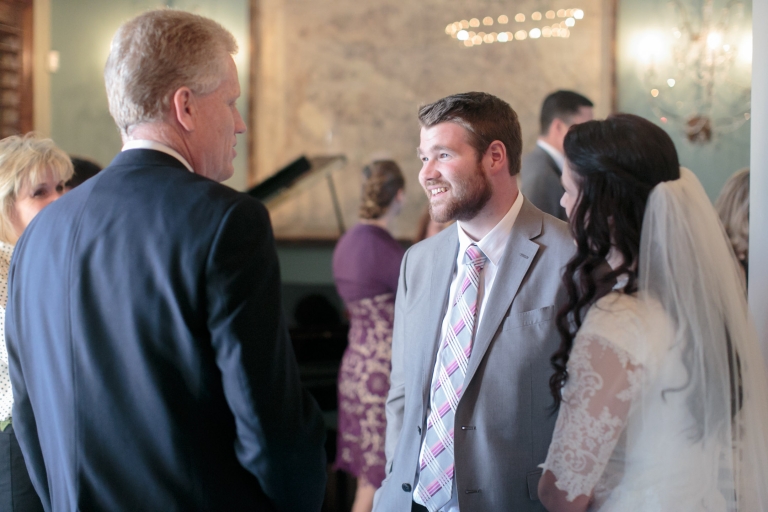 EK-Studios-Utah-Wedding-Photographers-Draper-Temple-Wedding-Utah-photography-blossoms044-Blog(pp_w768_h512)