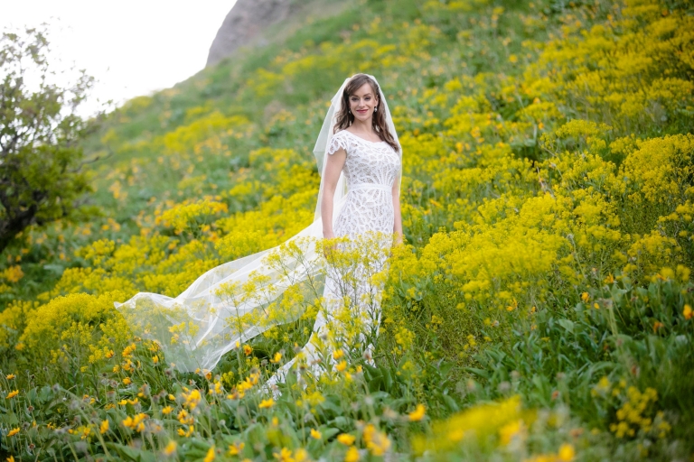 EK-Studios-Utah-Wedding-Photographers-Salt-Lake-City-Photographer-Bridals-wild-flowers-city-overlook-sunset007-Blog(pp_w768_h512)