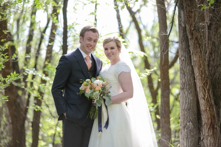 EK-Studios-Utah-Wedding-Photographers-Nature-Bridals-in-a-meadow-city-overlook023-Blog(pp_w768_h512)