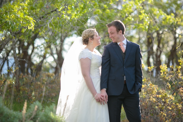 EK-Studios-Utah-Wedding-Photographers-Nature-Bridals-in-a-meadow-city-overlook026-Blog(pp_w768_h512)