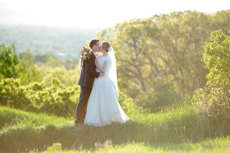 EK-Studios-Utah-Wedding-Photographers-Nature-Bridals-in-a-meadow-city-overlook031-Blog(pp_w768_h512)